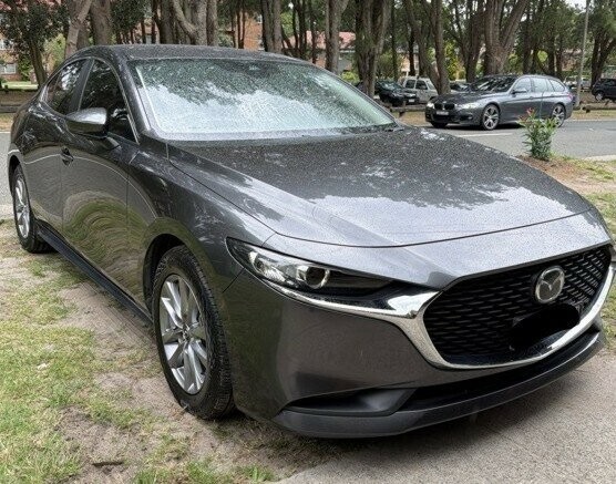 Mazda 3 image 1
