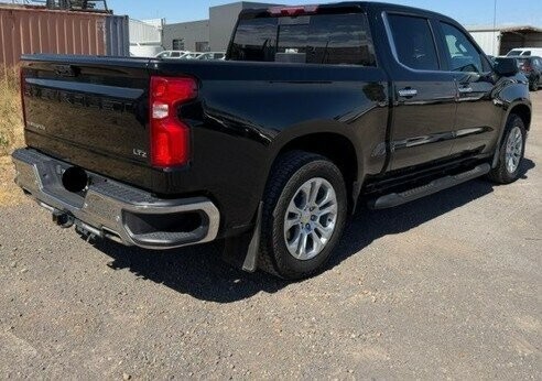 Chevrolet Silverado image 4