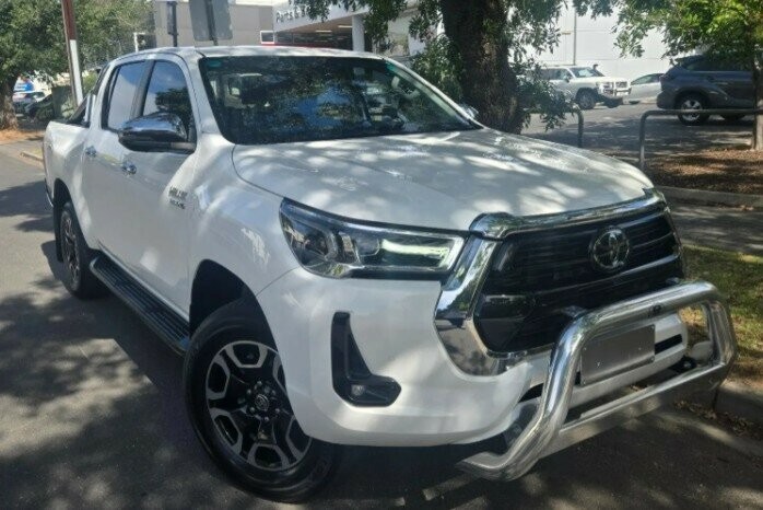 Toyota Hilux image 1