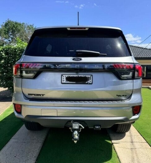 Ford Everest image 2