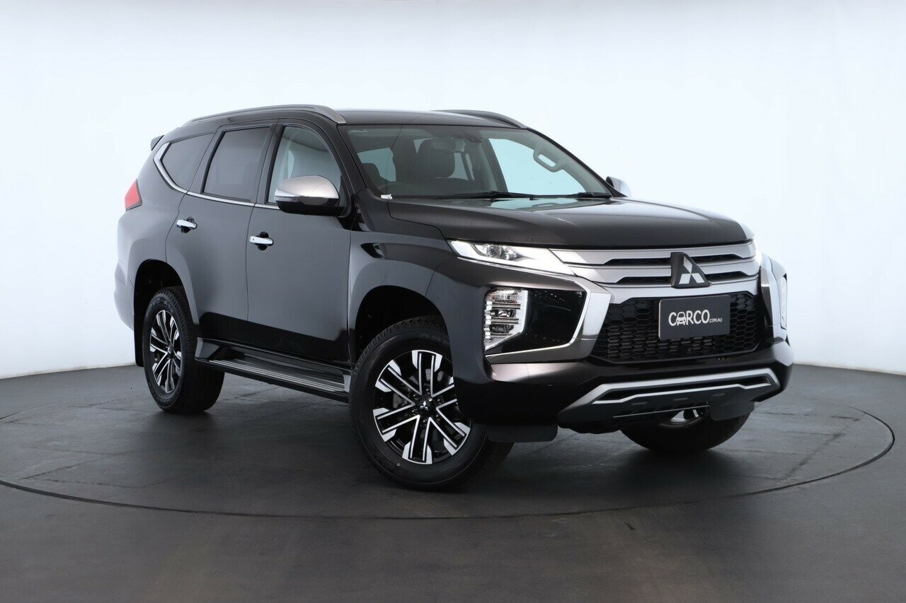 Mitsubishi Pajero Sport image 1