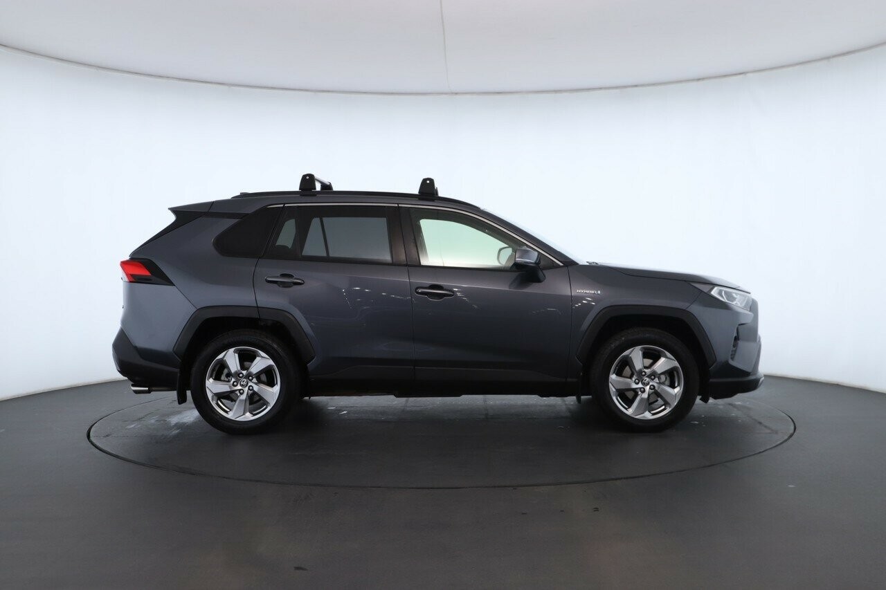 Toyota Rav4 image 3