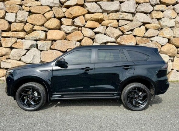 Isuzu Mu-x image 2