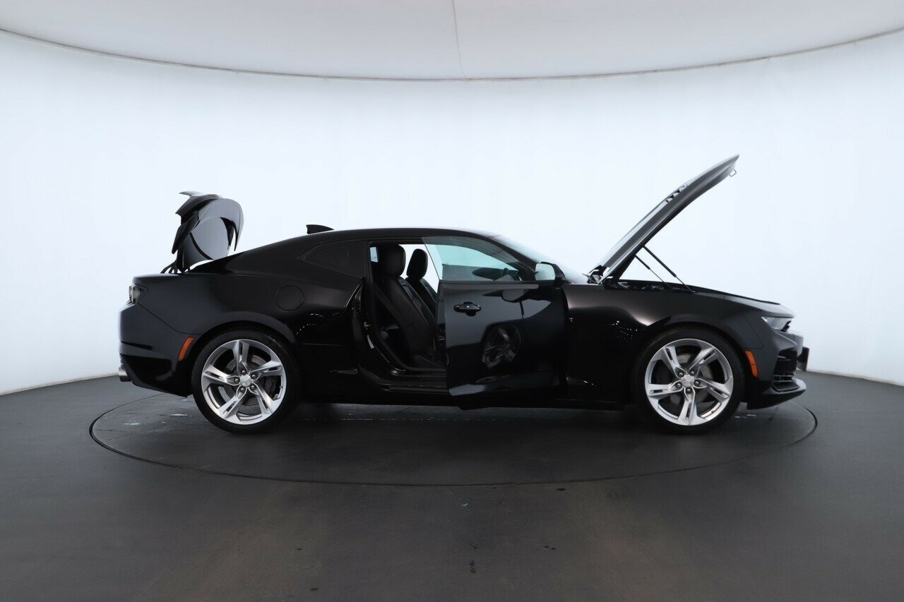 Chevrolet Camaro image 2