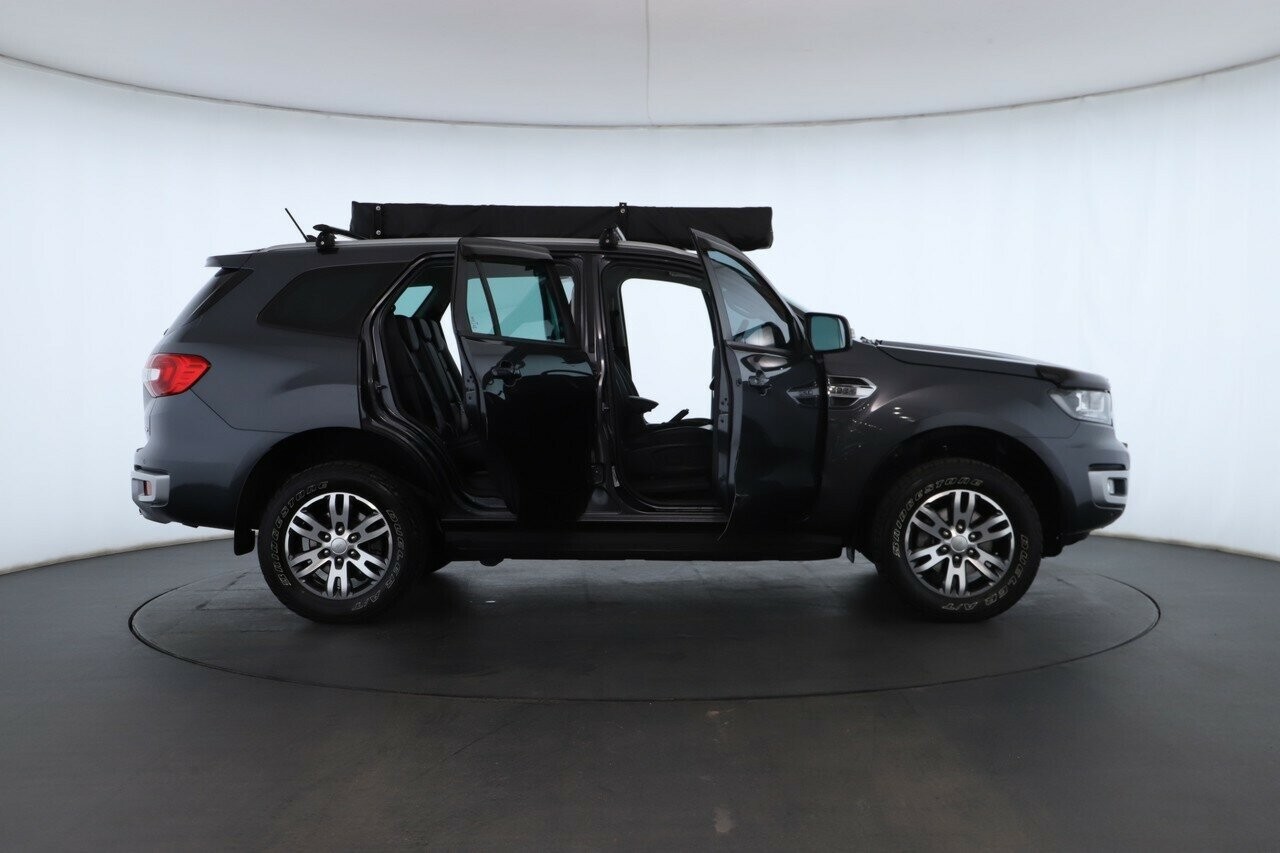 Ford Everest image 2