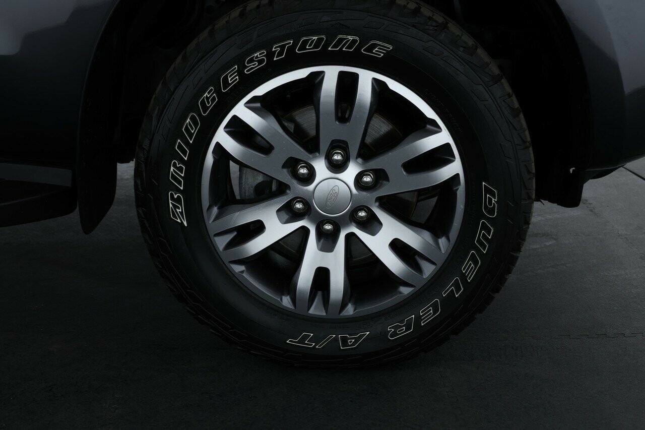 Ford Everest image 4