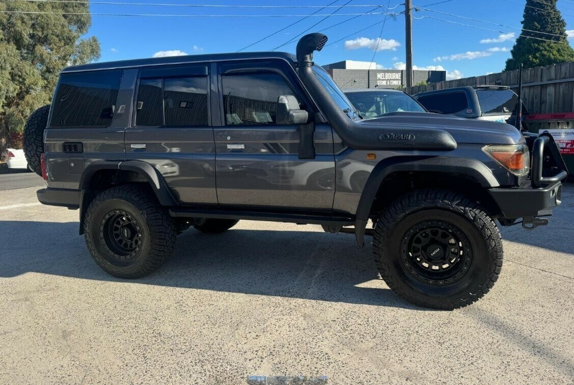 Toyota Landcruiser image 1
