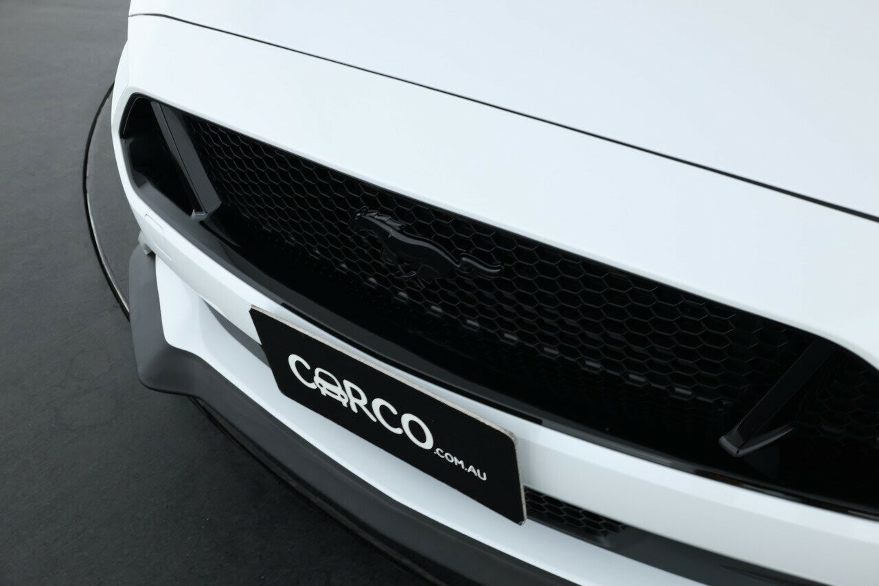 Ford Mustang image 4
