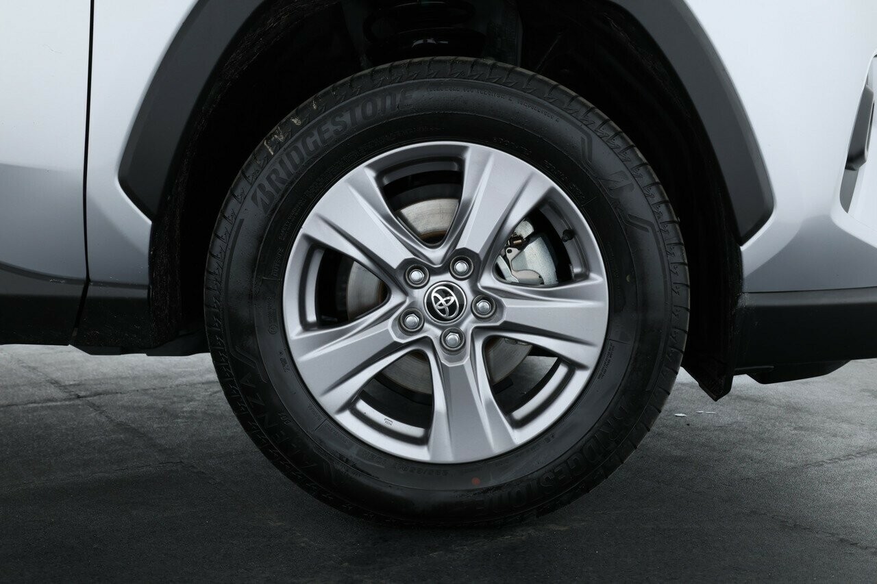 Toyota Rav4 image 4