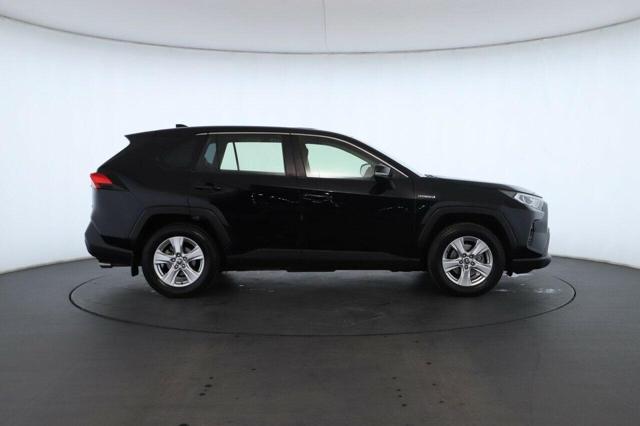 Toyota Rav4 image 3