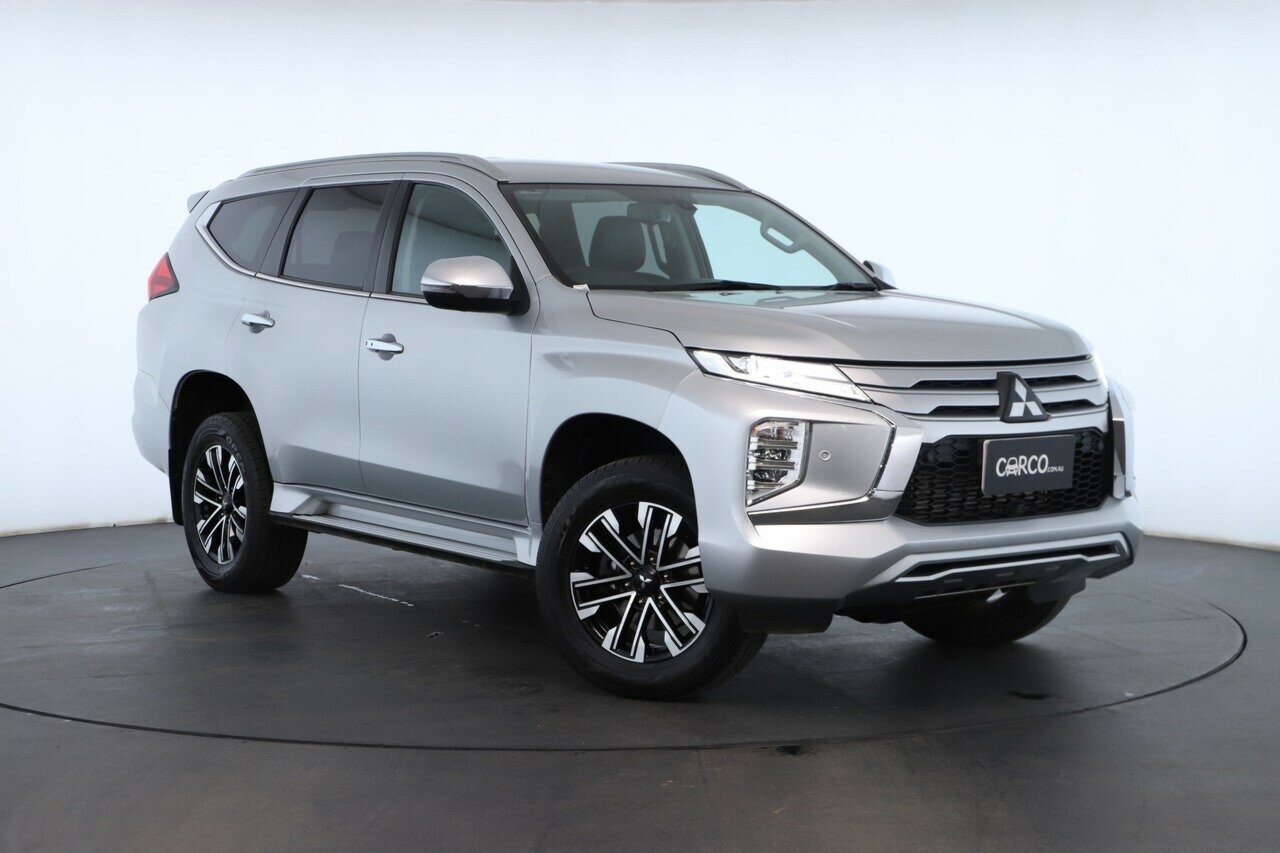 Mitsubishi Pajero Sport image 1