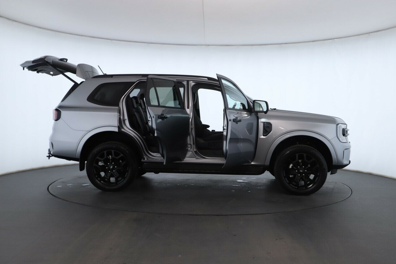Ford Everest image 2