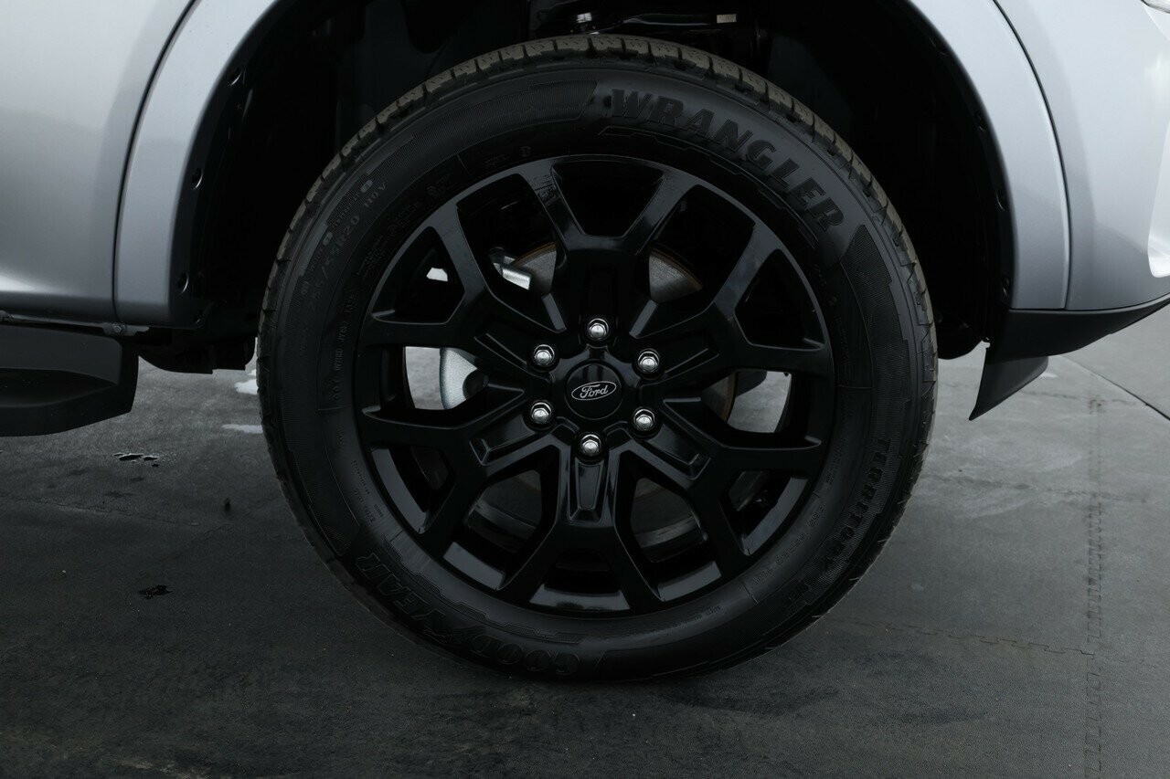 Ford Everest image 4