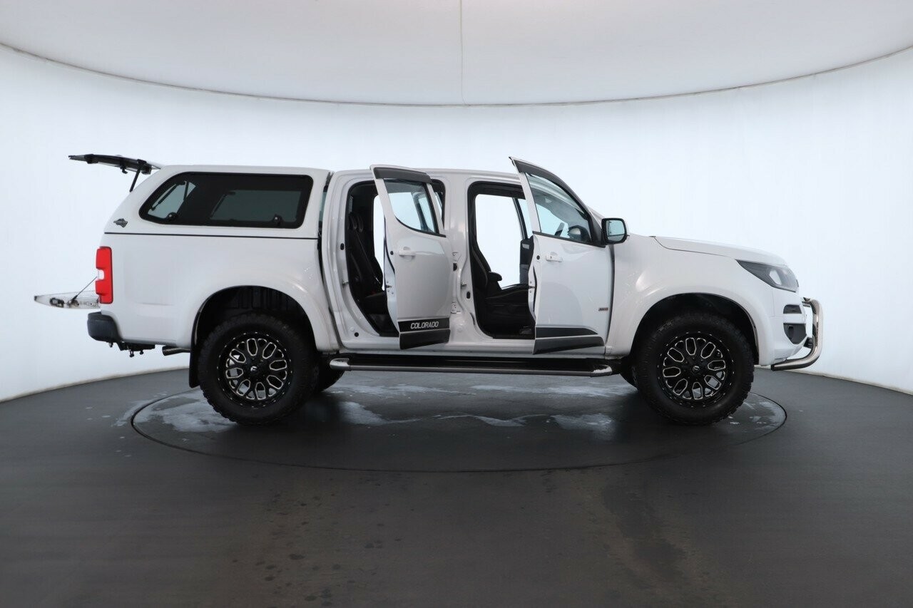 Holden Colorado image 2