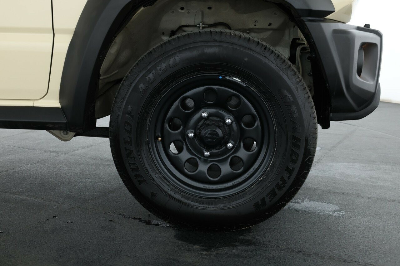 Suzuki Jimny image 4
