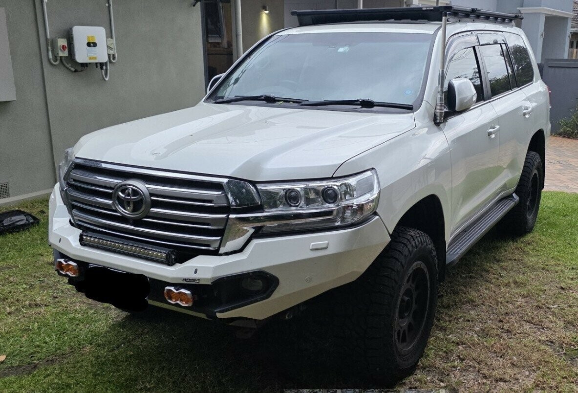 Toyota Landcruiser image 3