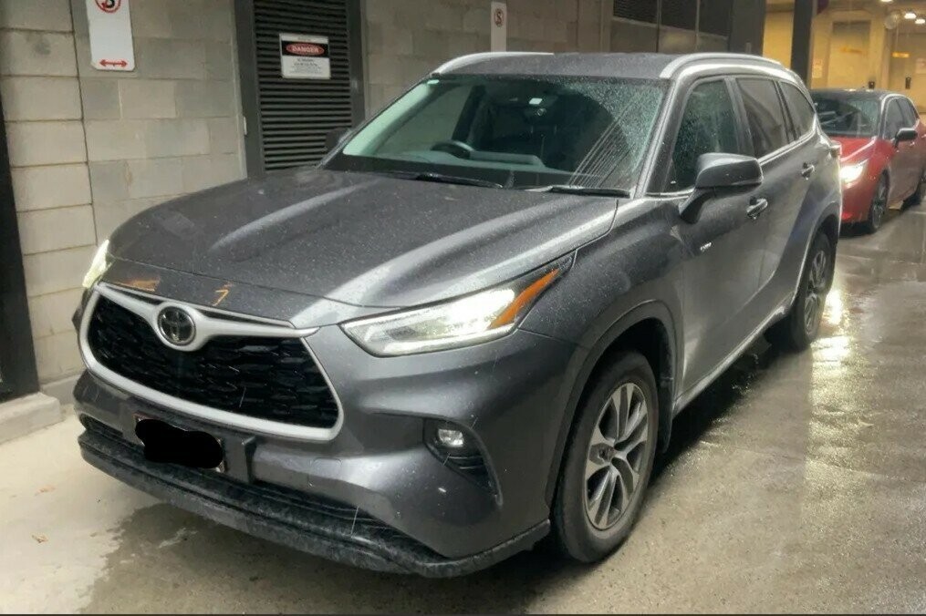 Toyota Kluger image 1