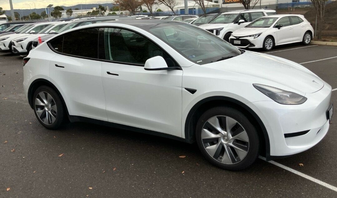 Tesla Model Y image 2
