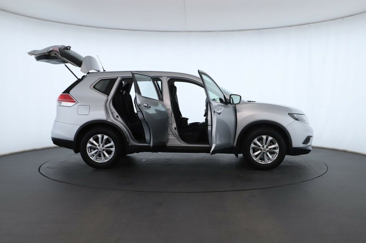 Nissan X-trail image 2