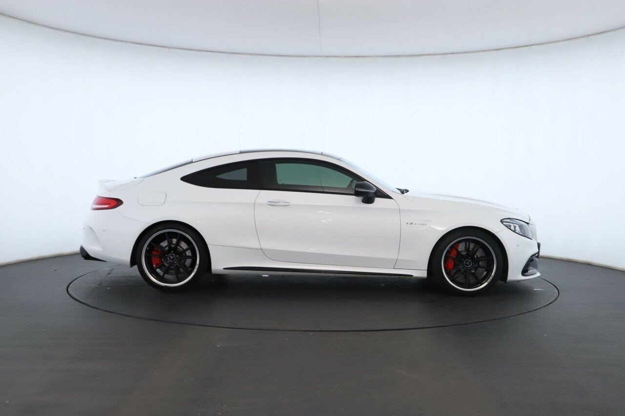 Mercedes Benz C-class image 3