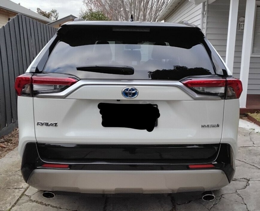 Toyota Rav4 image 2