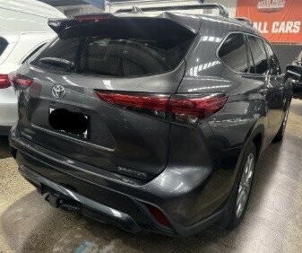 Toyota Kluger image 1