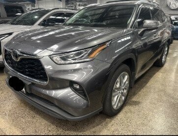 Toyota Kluger image 2