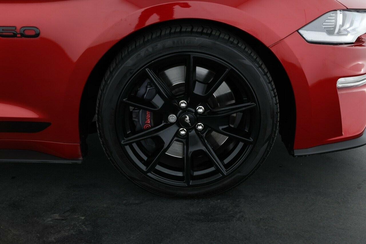 Ford Mustang image 4