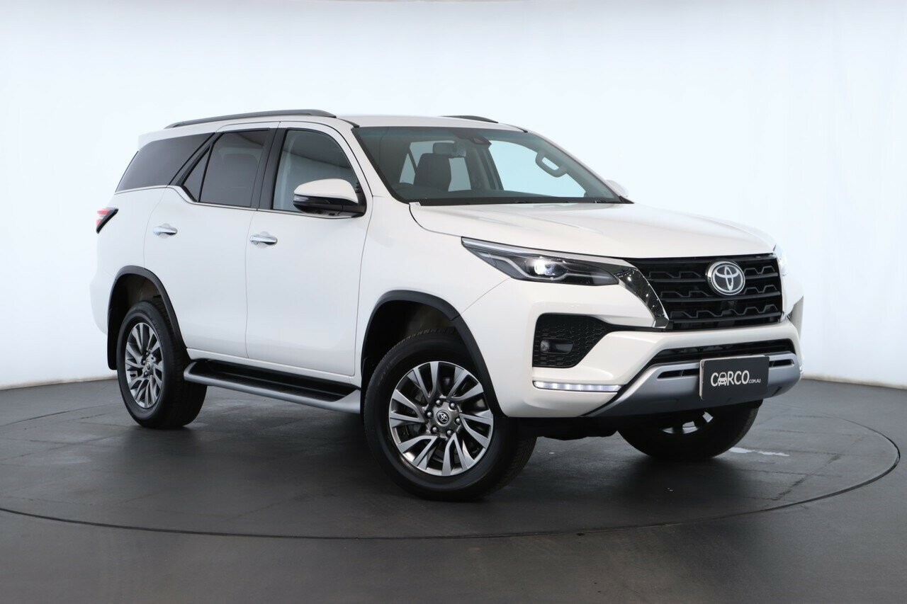 Toyota Fortuner image 1