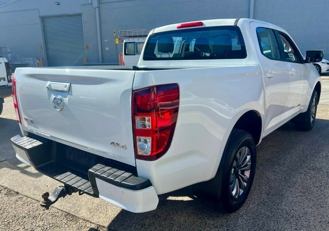 Mazda Bt-50 image 3