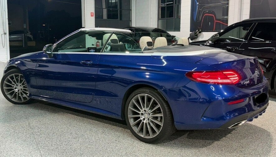 Mercedes Benz C-class image 2