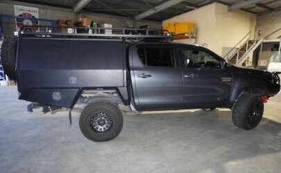 Toyota Hilux image 4
