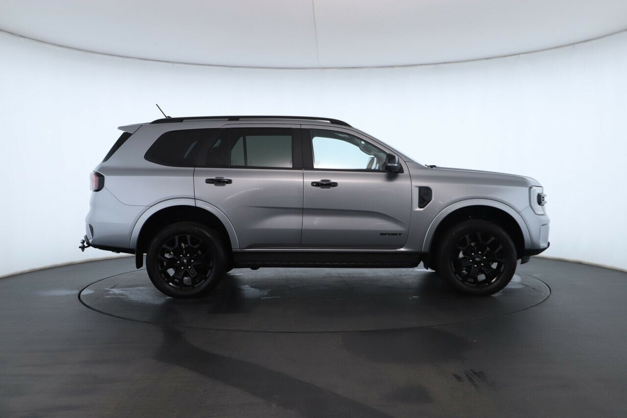 Ford Everest image 3