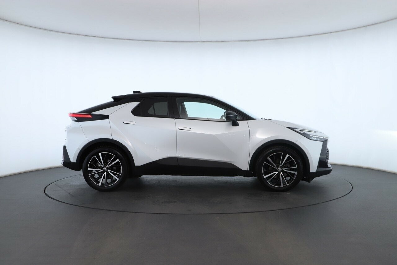 Toyota C-hr image 3
