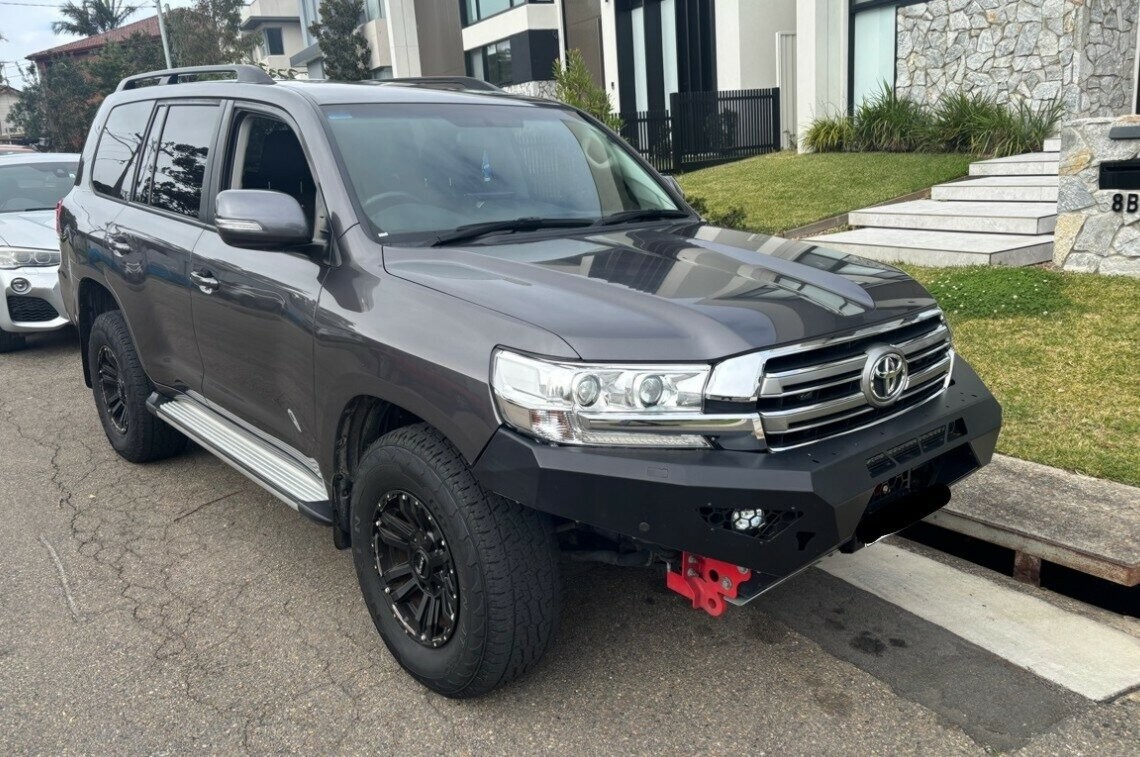 Toyota Landcruiser image 1