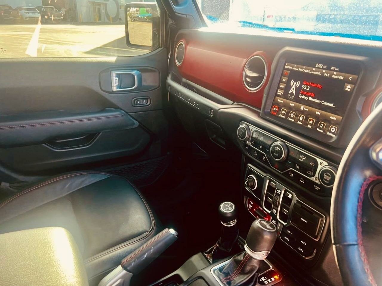 Jeep Wrangler image 2
