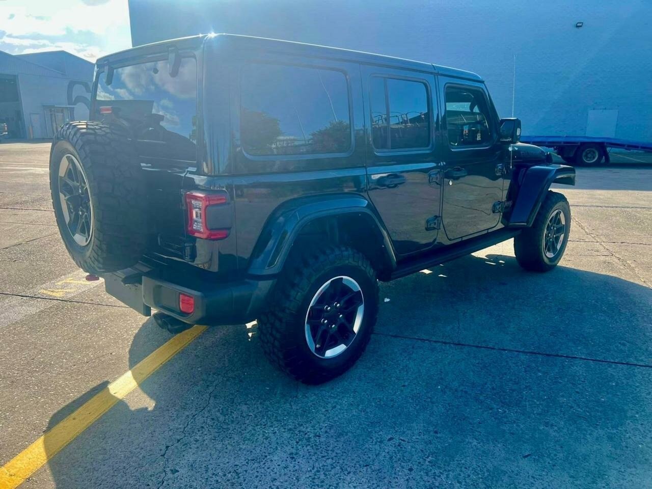 Jeep Wrangler image 3