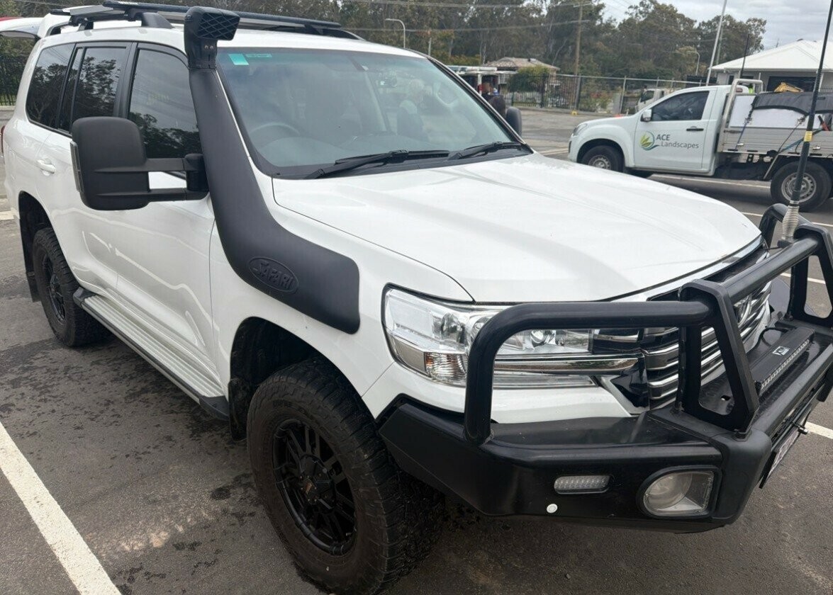 Toyota Landcruiser image 1