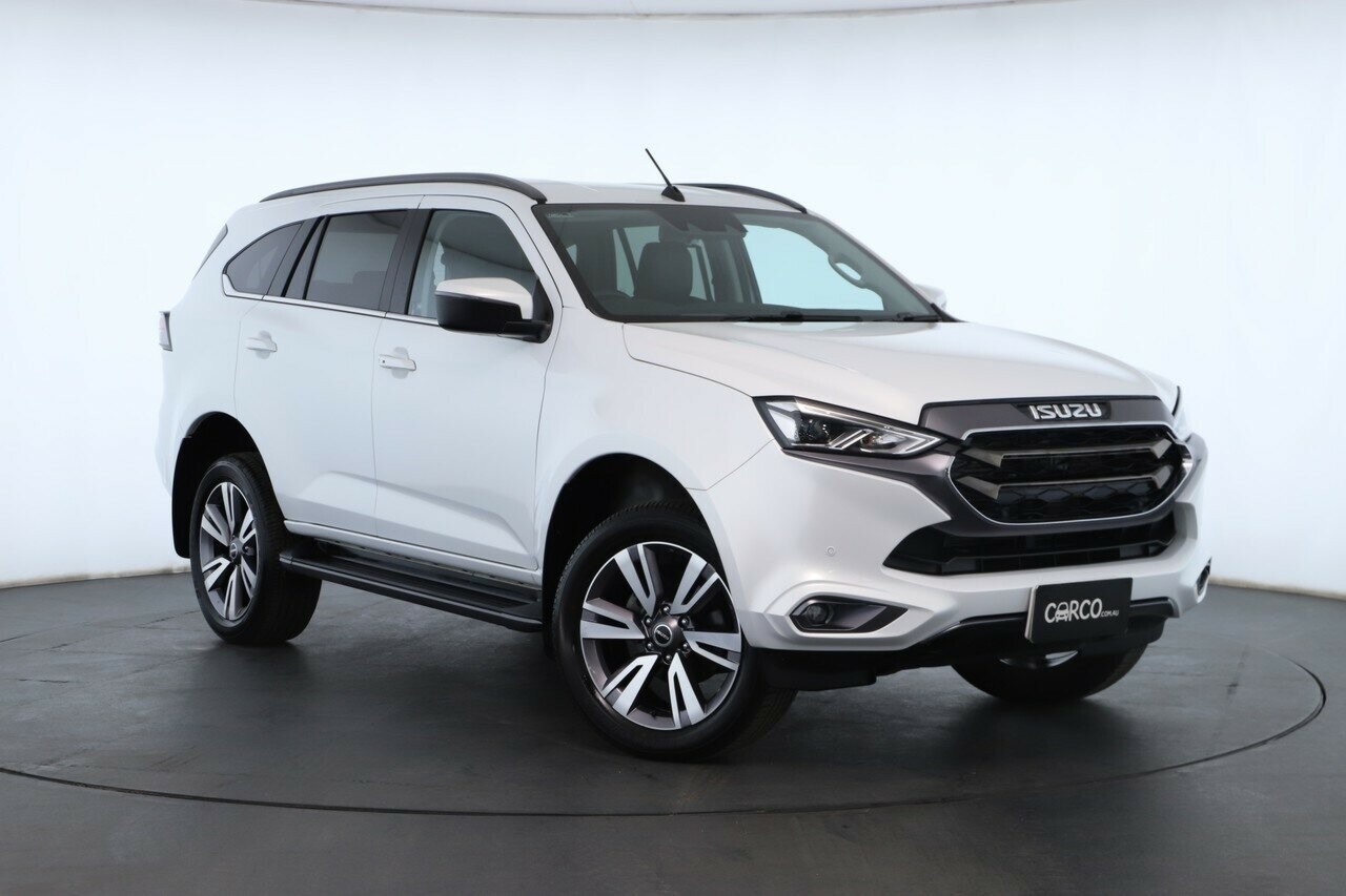 Isuzu Mu-x image 1