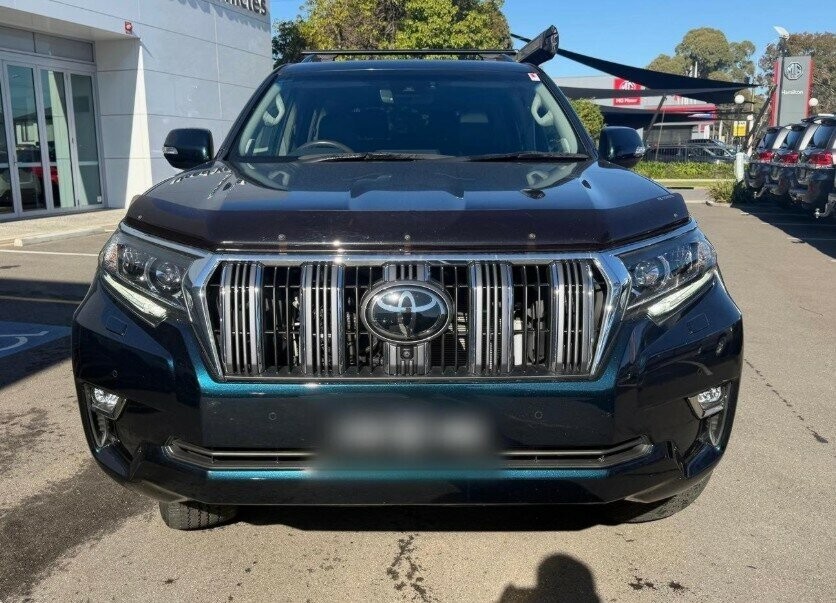 Toyota Landcruiser Prado image 1