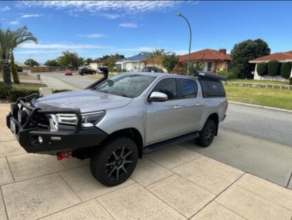 Toyota Hilux image 3