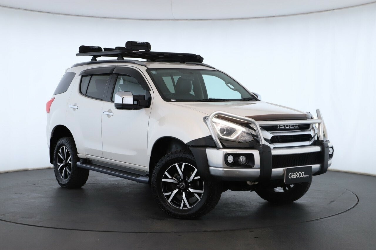 Isuzu Mu-x image 1