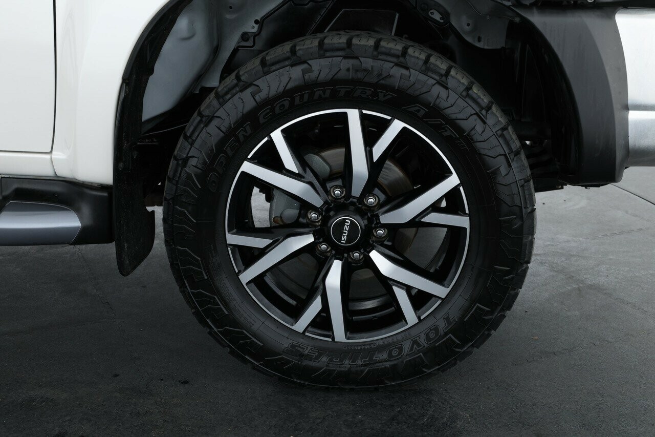 Isuzu Mu-x image 4