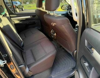 Toyota Hilux image 3