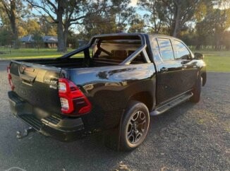 Toyota Hilux image 4