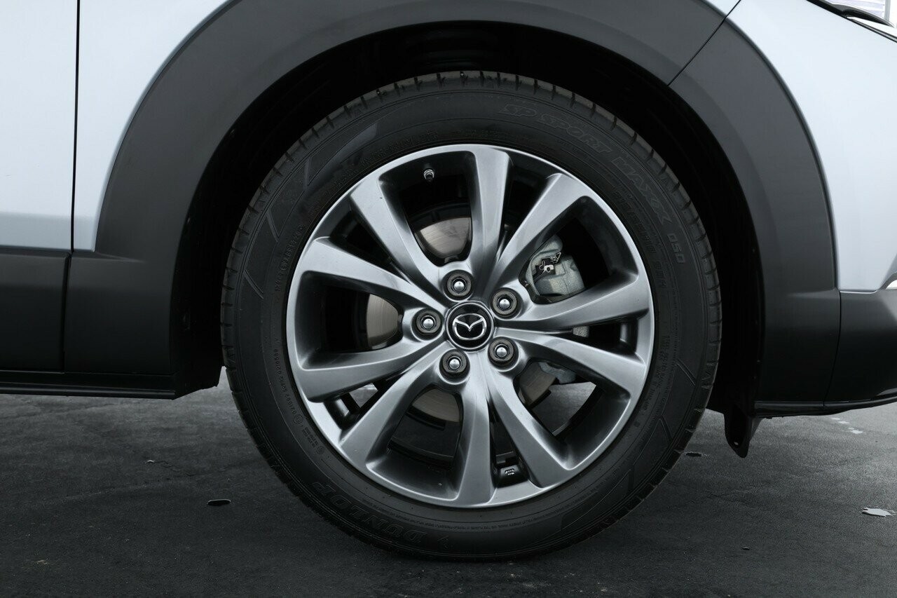 Mazda Cx-30 image 4