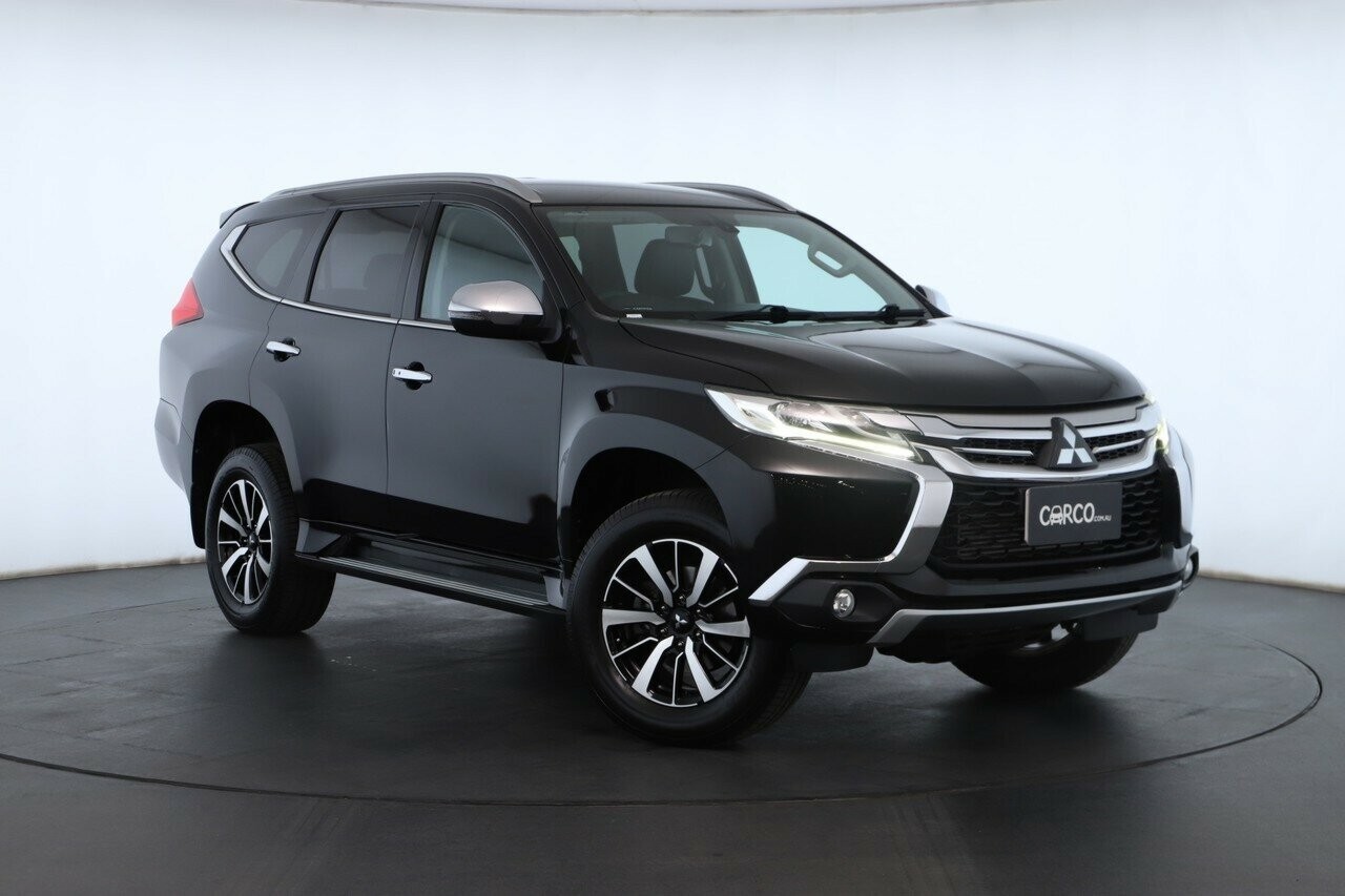 Mitsubishi Pajero Sport image 1