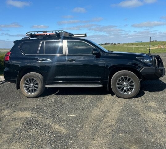 Toyota Landcruiser Prado image 3