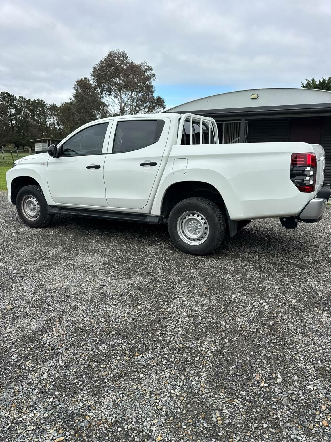 Mitsubishi Triton image 2
