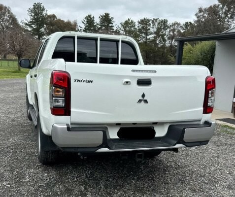 Mitsubishi Triton image 3
